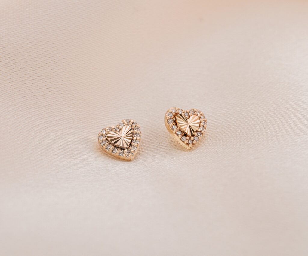 14K aukso auskarai-širdelės iš naujosios Buddha Jewelry kolekcijos